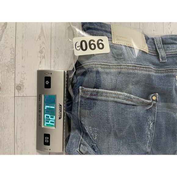 Zara Distressed Paint Splattered Light Wash Womans Jeans SZ4 - Picture 6 of 6